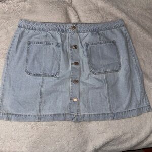 Forever 21 Light Wash Denim Button-Front Mini Skirt